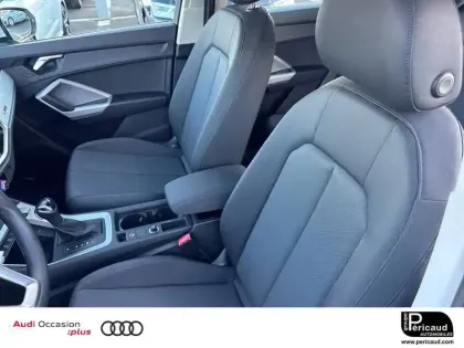 Photo 21 Audi Q3  35 TFSI 150 ch S tronic 7