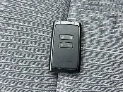 Photo 20 Renault Clio  E-Tech full hybrid 145