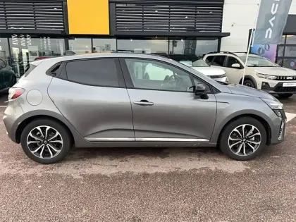 Photo 5 Renault Clio  E-Tech full hybrid 145