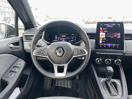 Photo 23 Renault Clio  E-Tech full hybrid 145