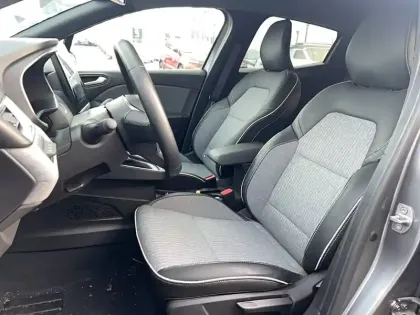 Photo 8 Renault Clio  E-Tech full hybrid 145