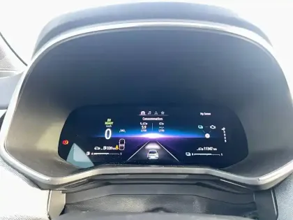 Photo 16 Renault Clio  E-Tech full hybrid 145