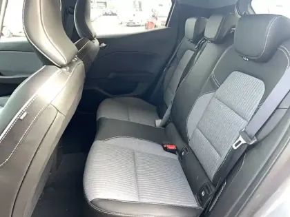 Photo 15 Renault Clio  E-Tech full hybrid 145