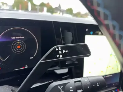 Photo 43 Renault Austral  mild hybrid 160 auto