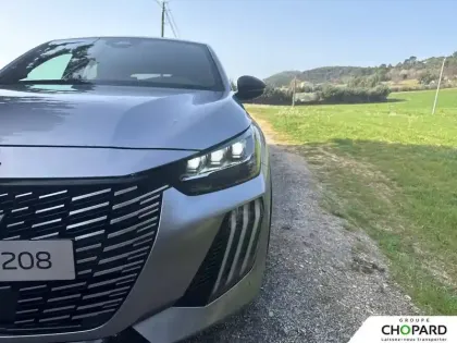 Photo 21 Peugeot 208  Electrique 54 kWh 156ch