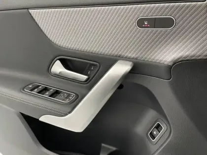 Photo 24 Mercedes Classe A  250 e Hybrid EQ 8G-DCT