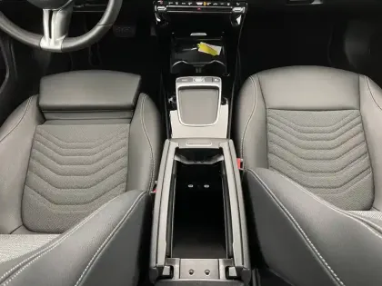 Photo 25 Mercedes Classe A  250 e Hybrid EQ 8G-DCT