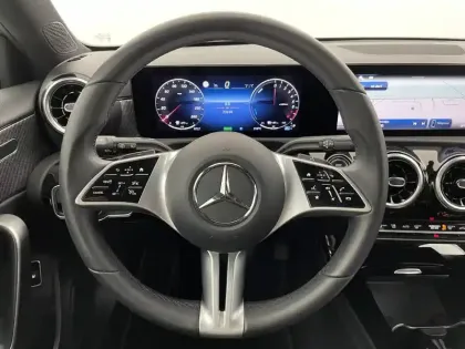 Photo 22 Mercedes Classe A  250 e 8G-DCT