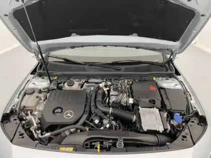 Photo 19 Mercedes Classe A  250 e 8G-DCT