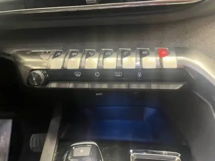 Photo 22 Peugeot 3008  Hybrid 225 e-EAT8