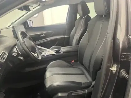 Photo 16 Peugeot 3008  Hybrid 225 e-EAT8