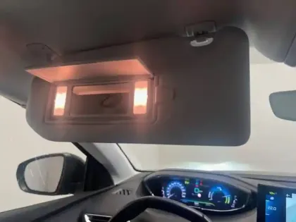 Photo 38 Peugeot 3008  Hybrid 225 e-EAT8