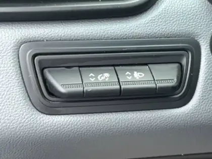 Photo 19 Renault Clio  SOCIETE BLUE DCI 85