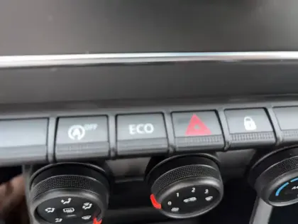 Photo 31 Renault Clio  SOCIETE BLUE DCI 85