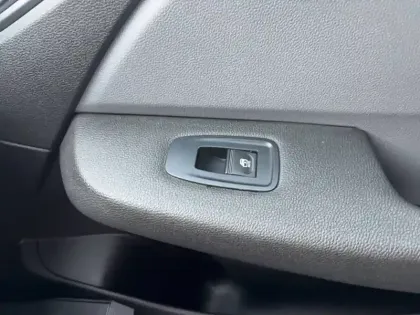 Photo 35 Renault Clio  SOCIETE BLUE DCI 85