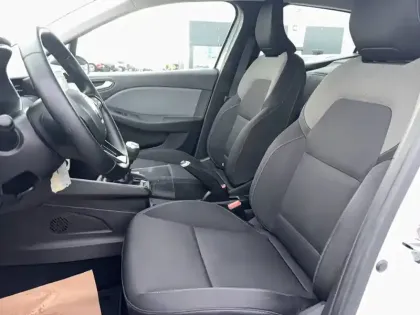 Photo 16 Renault Clio  SOCIETE BLUE DCI 85