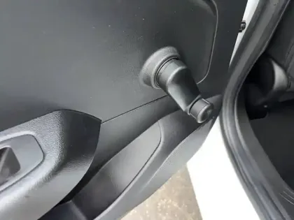 Photo 15 Renault Clio  SOCIETE BLUE DCI 85