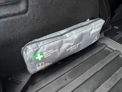 Photo 12 Renault Clio  SOCIETE BLUE DCI 85