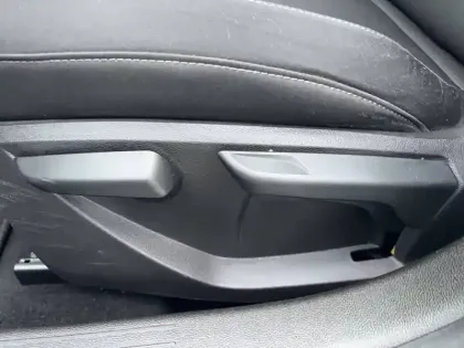 Photo 18 Renault Clio  SOCIETE BLUE DCI 85