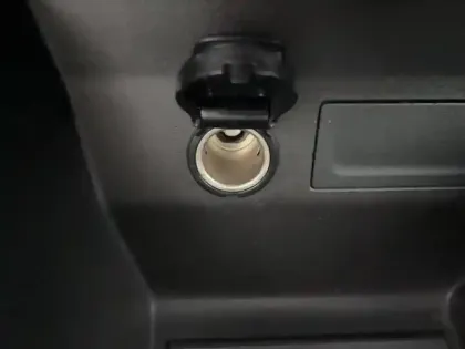 Photo 32 Renault Clio  SOCIETE BLUE DCI 85