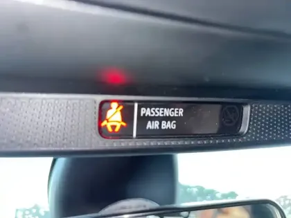 Photo 49 Renault Clio  SOCIETE BLUE DCI 85