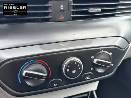 Photo 20 Hyundai Bayon  1.0 T-GDi 100 Hybrid 48V