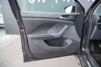 Photo 15 Volkswagen T-cross  1.0 TSI 115 Start/Stop BVM6