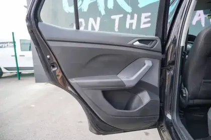 Photo 18 Volkswagen T-cross  1.0 TSI 115 Start/Stop BVM6