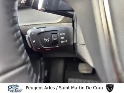 Photo 11 Peugeot 2008  Hybrid 136 e-DCS6
