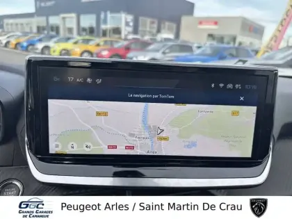 Photo 13 Peugeot 2008  Hybrid 136 e-DCS6