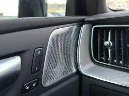 Photo 25 Volvo Xc60  T8 AWD Hybride rechargeable 310 ch+145 ch Geartronic 8