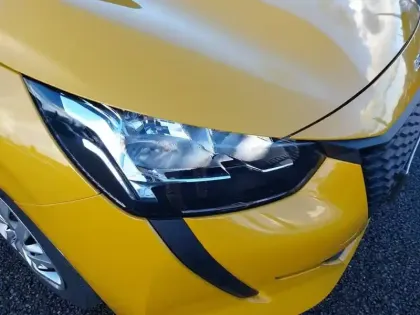 Photo 15 Peugeot 208  PureTech 75 S&S BVM5