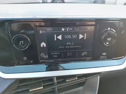 Photo 14 Peugeot 208  PureTech 75 S&S BVM5