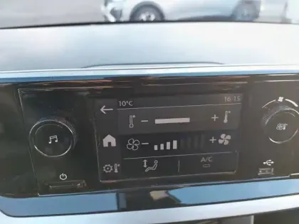 Photo 17 Peugeot 208  PureTech 75 S&S BVM5