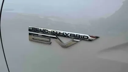 Photo 38 Mitsubishi Eclipse Cross  2.4 MIVEC PHEV Twin Motor 4WD