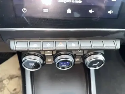 Photo 35 Renault Arkana  E-Tech hybride 145 - 22