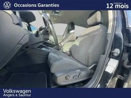 Photo 7 Volkswagen Golf  1.5 eTSI OPF 150 DSG7