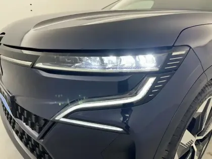 Photo 23 Renault Megane  E-Tech EV60 220 ch optimum charge