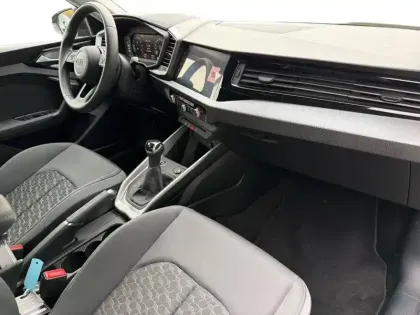 Photo 8 Audi A1  Sportback 30 TFSI 116 ch S tronic 7