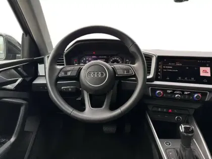 Photo 11 Audi A1  Sportback 30 TFSI 116 ch S tronic 7