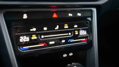 Photo 21 Volkswagen T-roc  1.5 TSI EVO2 150 Start/Stop DSG7