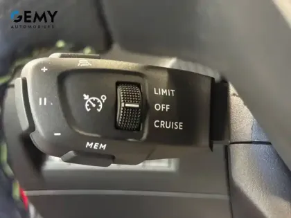 Photo 12 Peugeot 208  Hybrid 110 e-DCS6