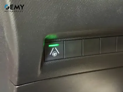 Photo 13 Peugeot 208  Hybrid 110 e-DCS6