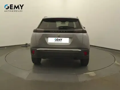 Photo 48 Peugeot 2008  PureTech 100 S&S BVM6