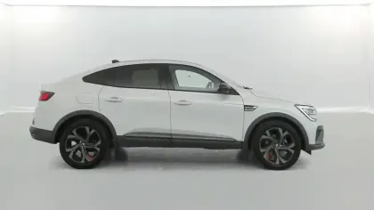 Photo 14 Renault Arkana  E-Tech hybride 145