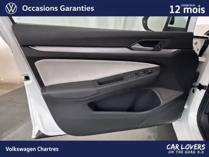 Photo 23 Volkswagen Golf  1.5 eTSI EVO2 150 DSG7