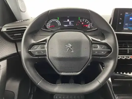 Photo 22 Peugeot 2008  PureTech 100 S&S BVM6