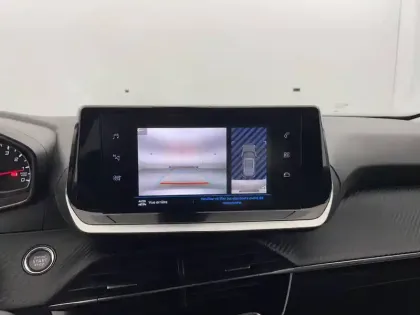 Photo 31 Peugeot 2008  PureTech 100 S&S BVM6