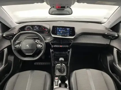 Photo 28 Peugeot 2008  PureTech 100 S&S BVM6