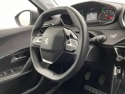 Photo 29 Peugeot 2008  PureTech 100 S&S BVM6